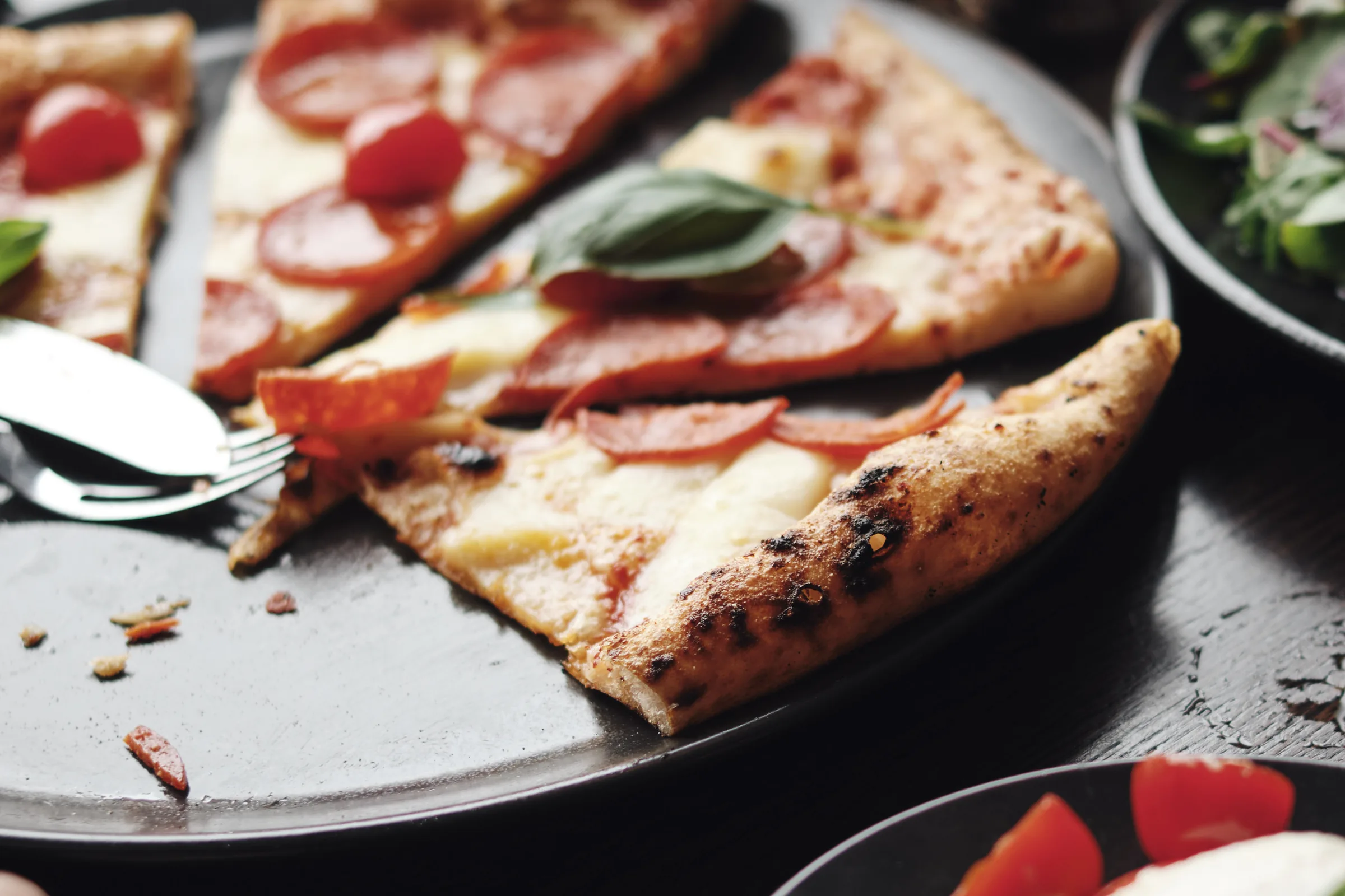 Napolitansk pizza fra Canotto med høj, luftig kant